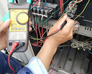 ������{���B